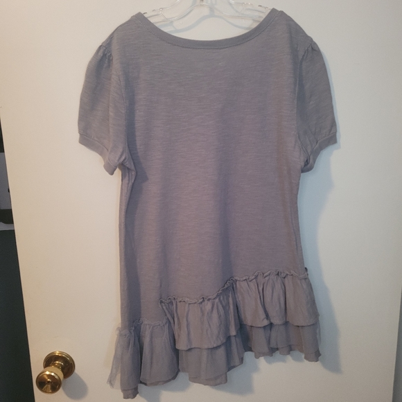 Roses and Ruffles Dress - Picture 2 of 4